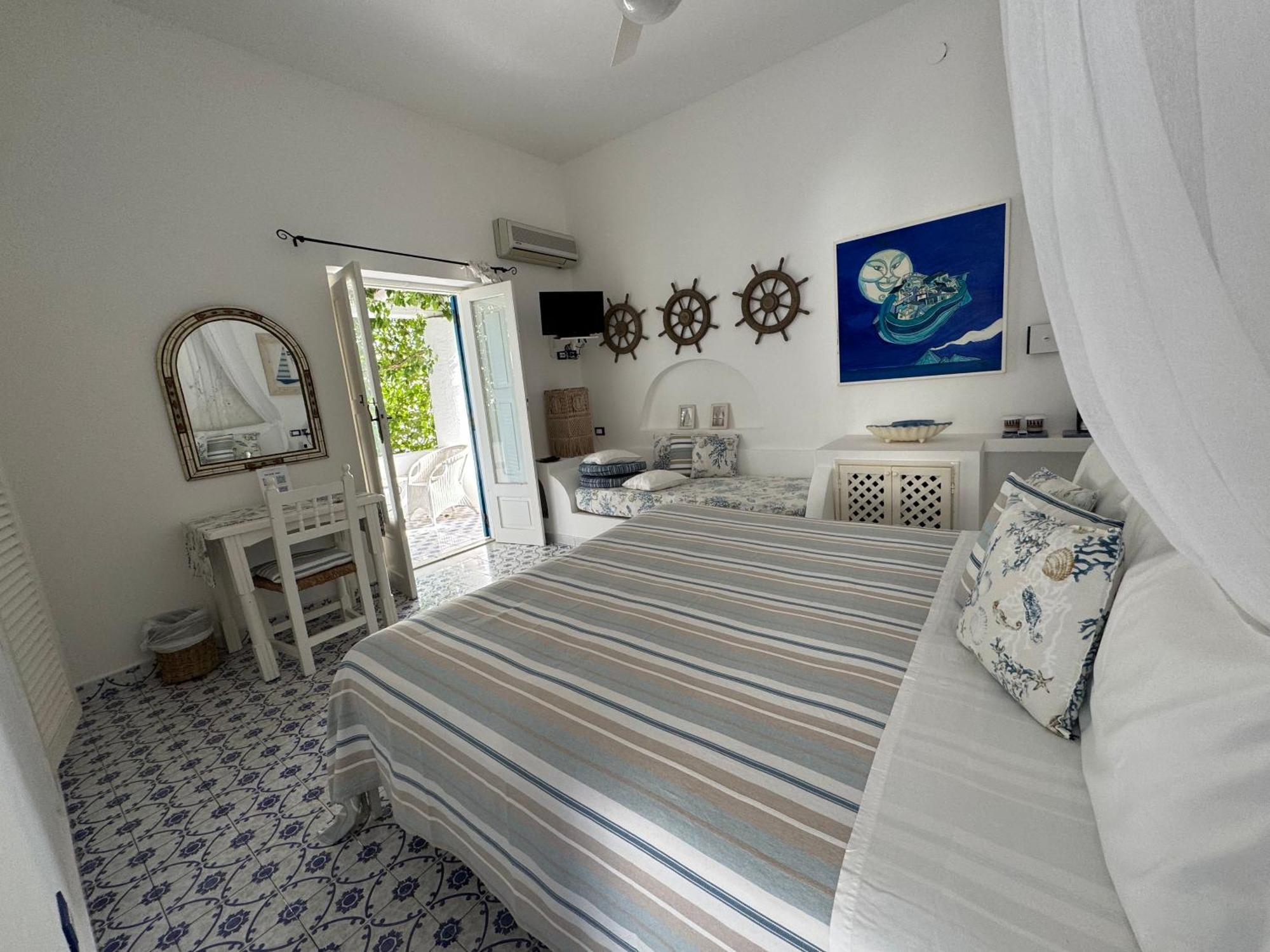 Hotel Lisca Bianca Panarea Esterno foto