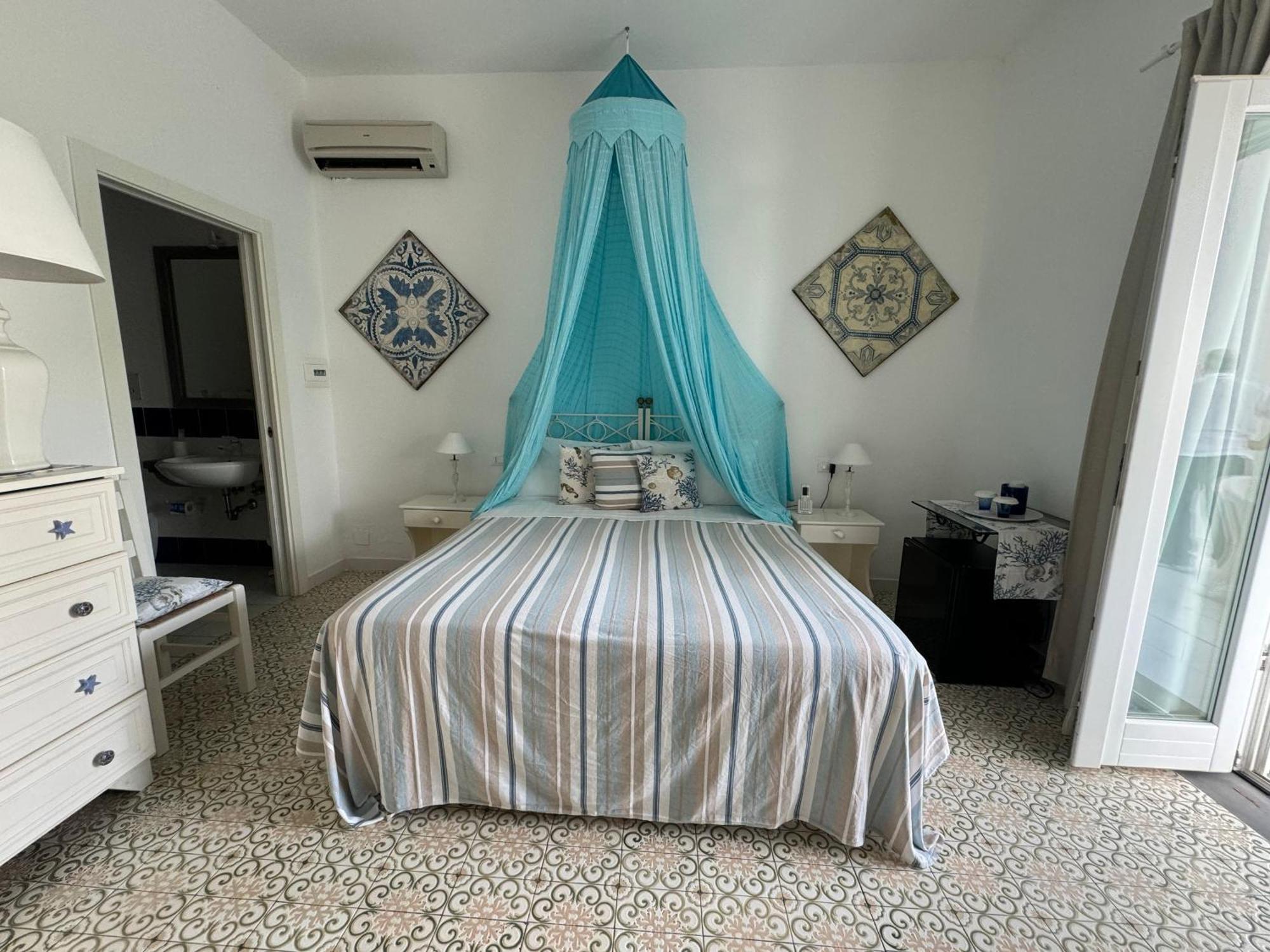 Hotel Lisca Bianca Panarea Esterno foto