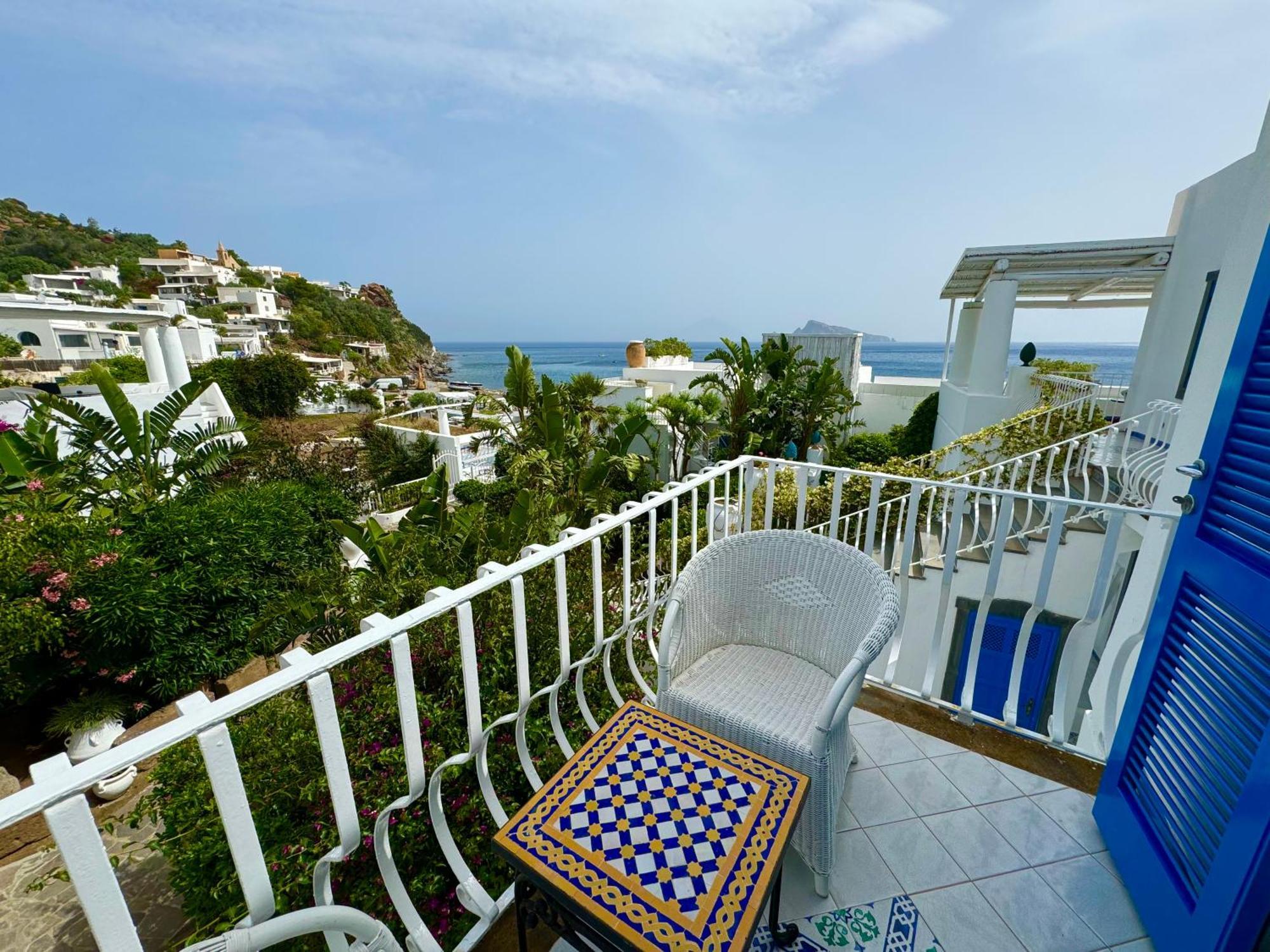 Hotel Lisca Bianca Panarea Esterno foto