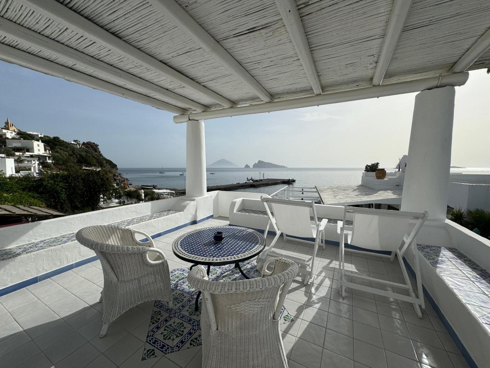 Hotel Lisca Bianca Panarea Camera foto