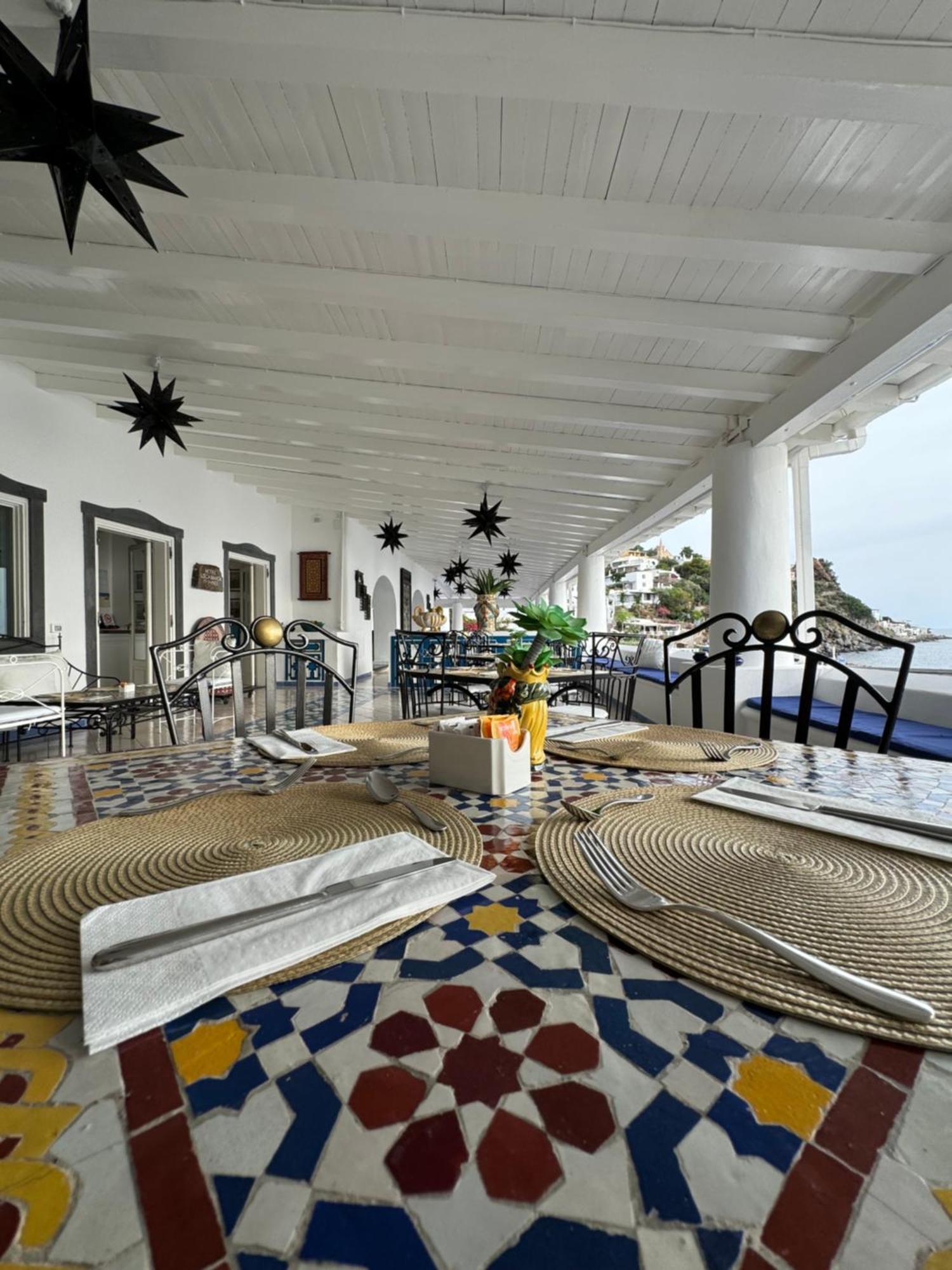 Hotel Lisca Bianca Panarea Esterno foto