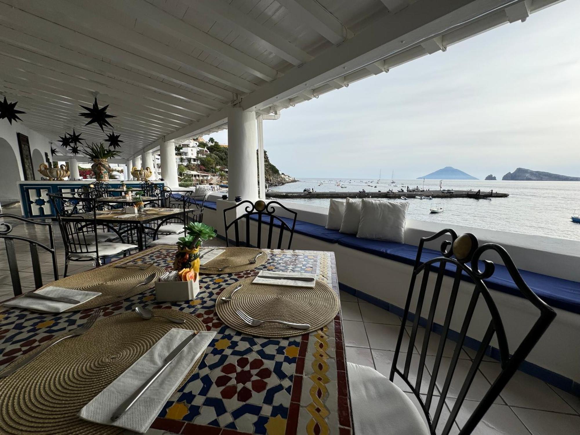 Hotel Lisca Bianca Panarea Esterno foto